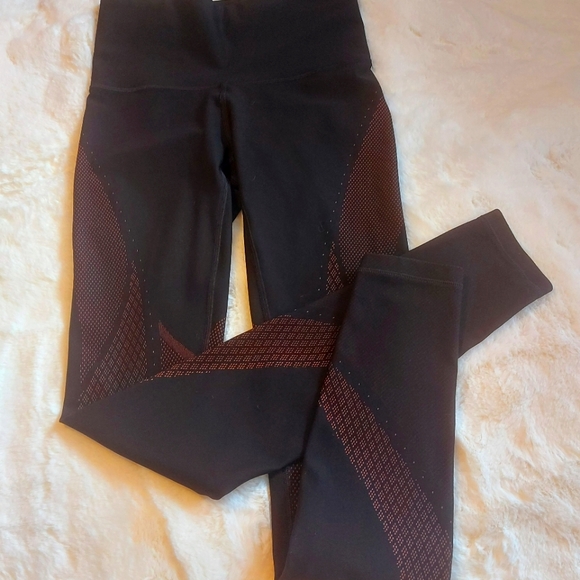 Lululemon ~ Mapped Out High-Rise Tight 28". Size 6. - Picture 10 of 13